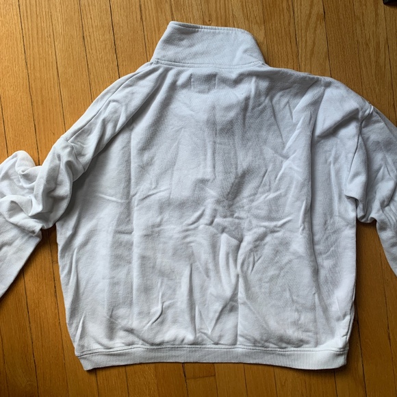 American Eagle Outfitters White Crew Neck Sweater - Picture 2 of 4